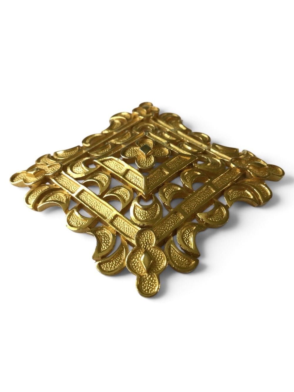 Vintage Crown Trifari Arabesque Gilded Statement Brooch - Picture 9 of 13
